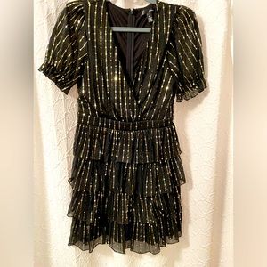 Aqua by Bloomingdales metallic ruffled cocktail dress never worn size 6